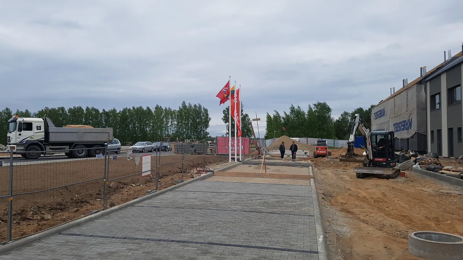Dangų pagrindo įrengimo eiga prie statomų namų