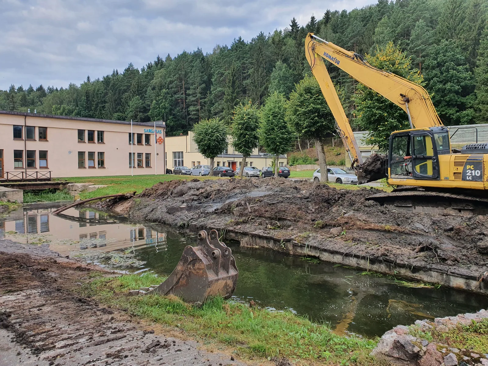 Vandens kanalo ir krantų būklė pradėjus darbus fabriko teritorijoje