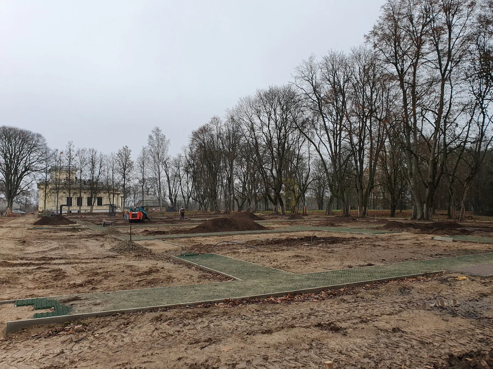 Grunto darbų pradžia Trakų Vokės dvaro parke